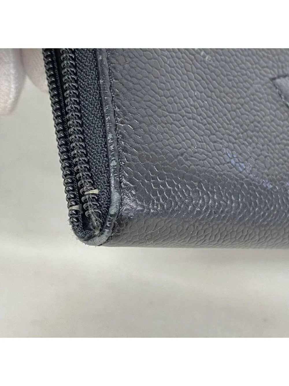 Chanel Wallet Caviar Leather Black Gold
